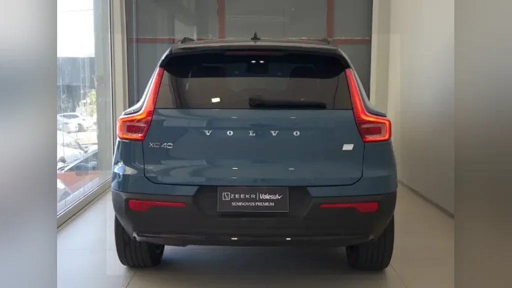 Volvo XC40 Recharge - Imagem 9