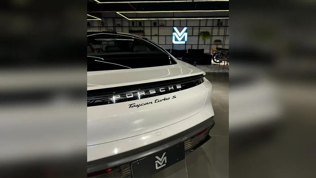 Porsche Taycan - Imagem 14