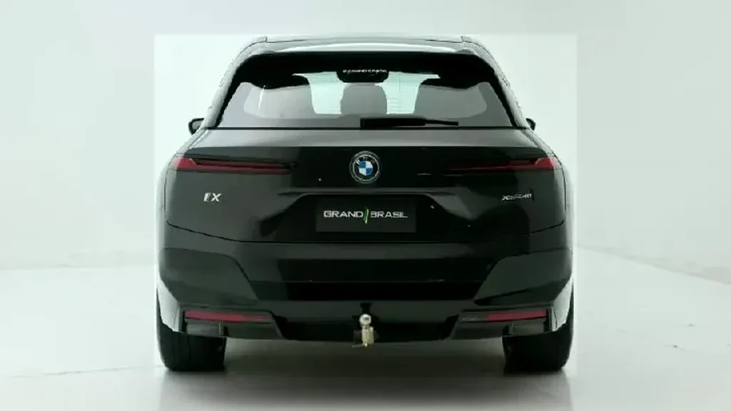 BMW Ix - Imagem 4