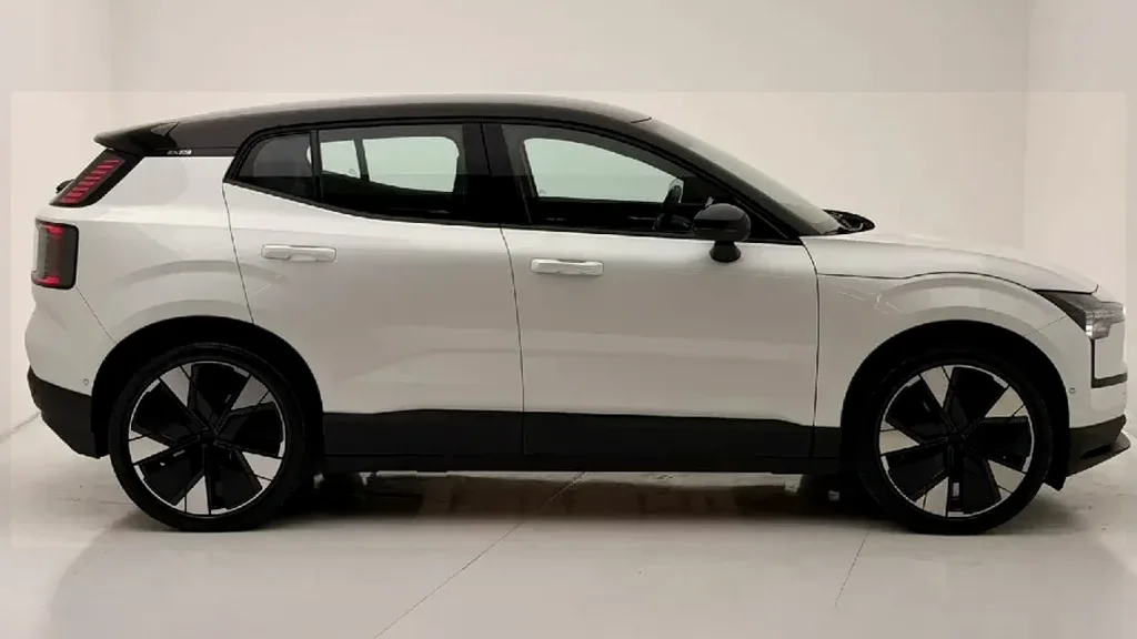 Volvo EX30 - Imagem 3