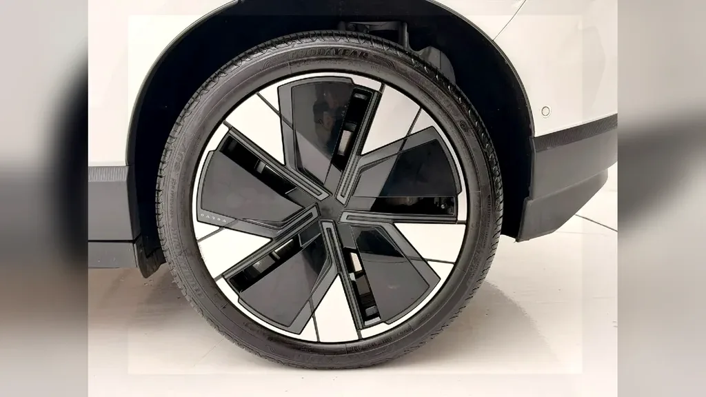 Volvo EX30 - Imagem 8