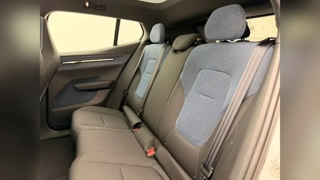 Volvo EX30 - Imagem 13