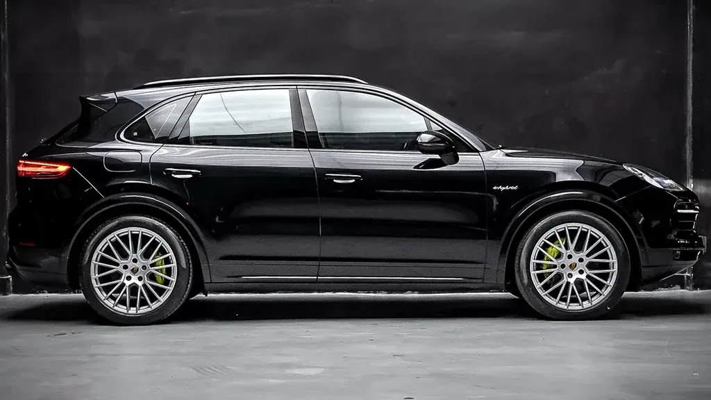 Porsche Cayenne E-hybrid - Imagem 4