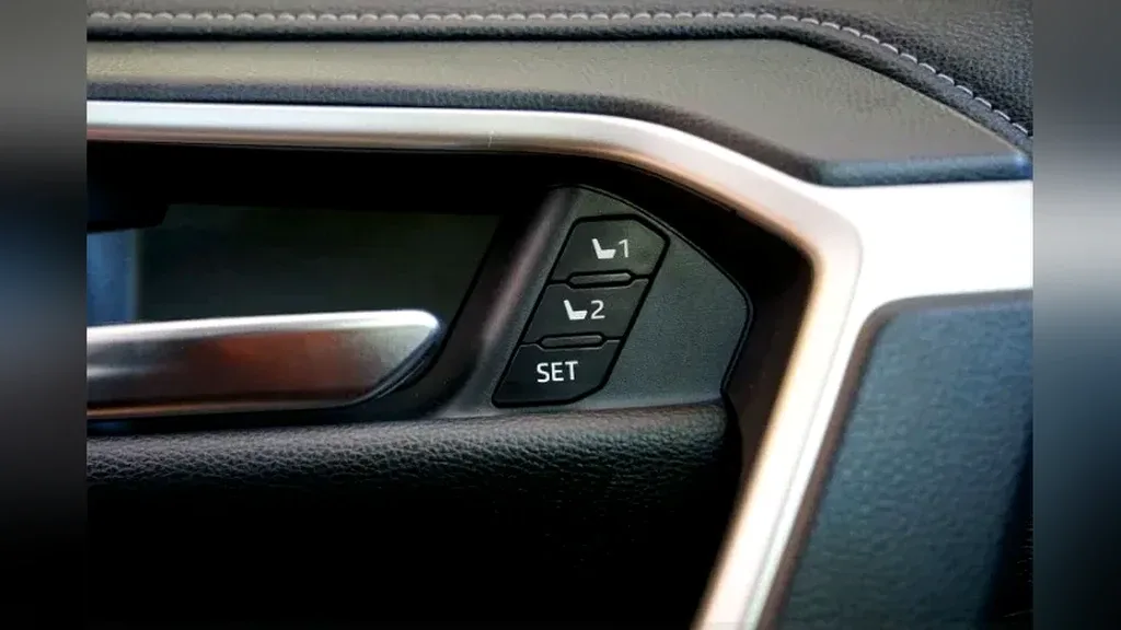 Toyota Rav4 - Imagem 17