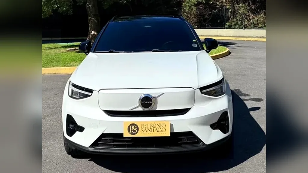 Volvo XC40 Recharge - Imagem 2