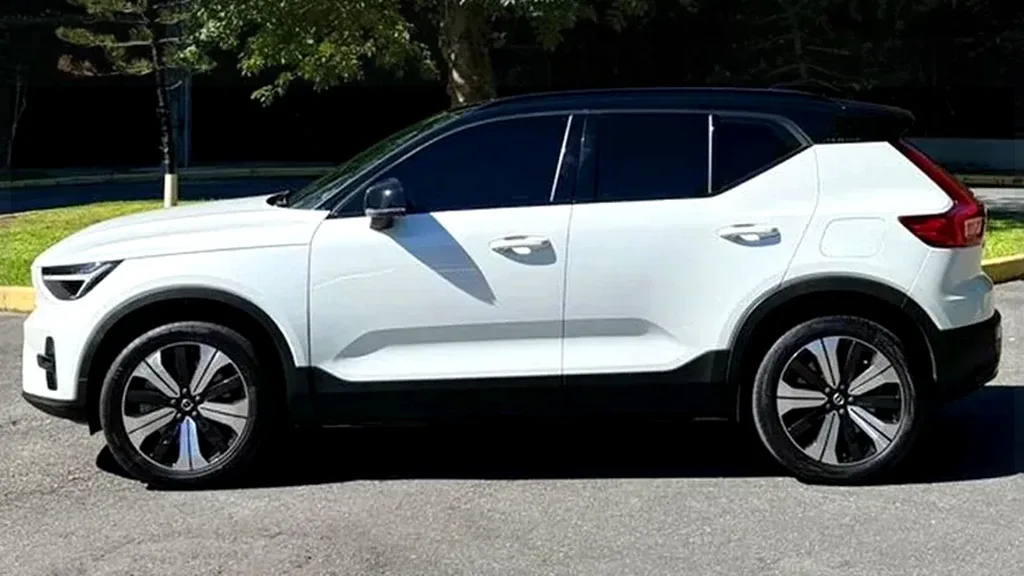 Volvo XC40 Recharge - Imagem 8
