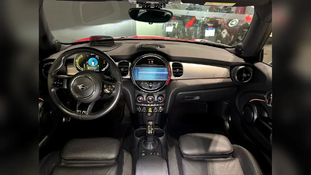 Mini Cooper SE - Imagem 9