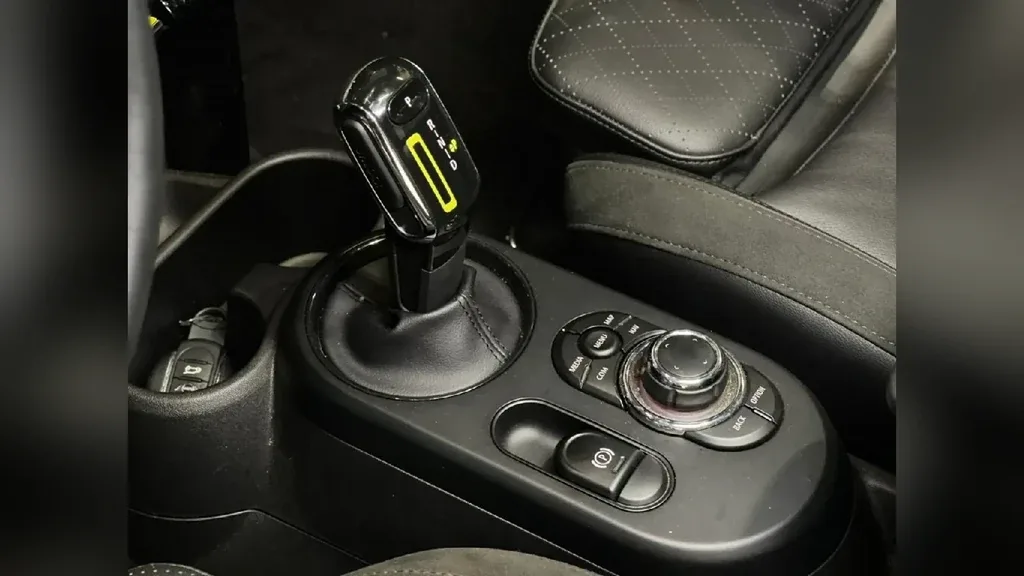 Mini Cooper SE - Imagem 11