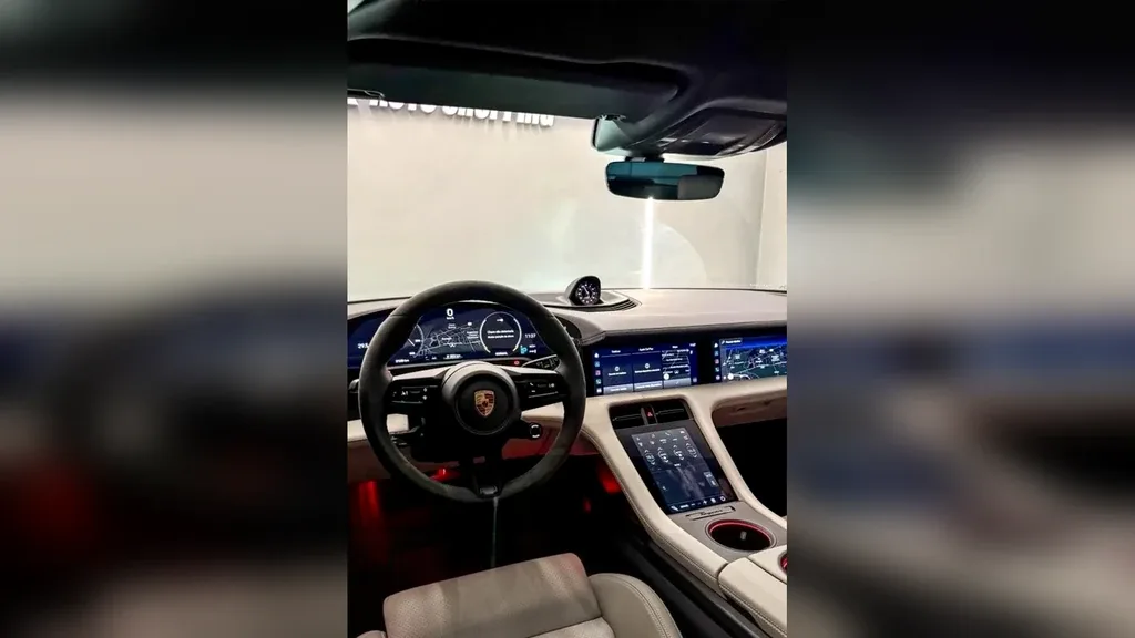 Porsche Taycan - Imagem 13