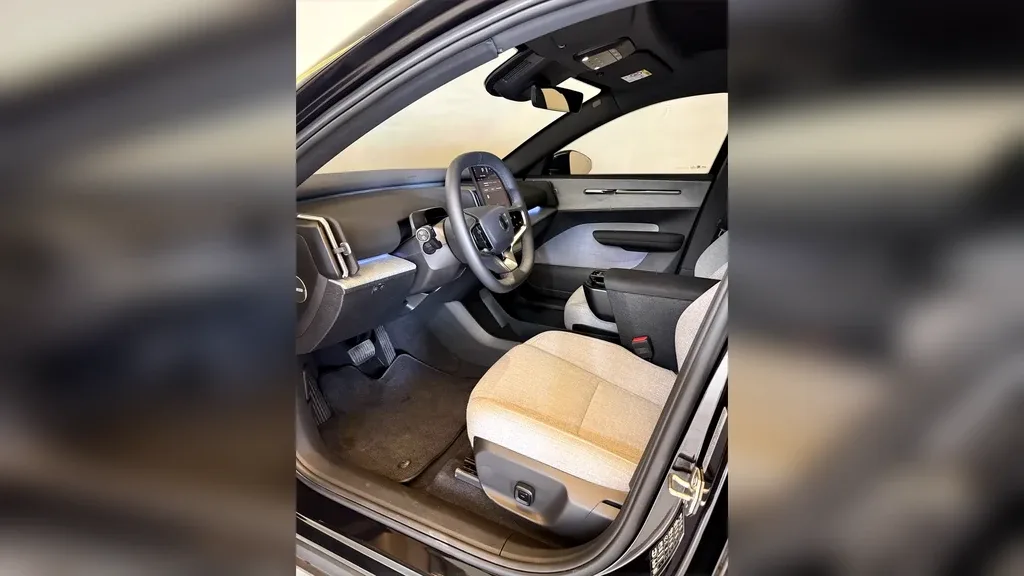 Volvo EX30 - Imagem 7