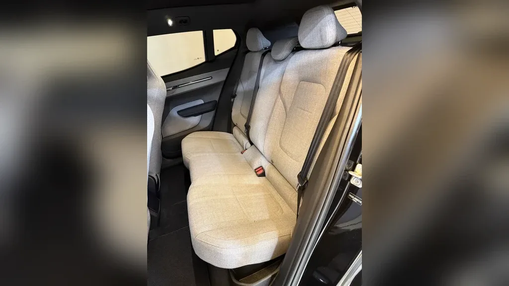 Volvo EX30 - Imagem 8