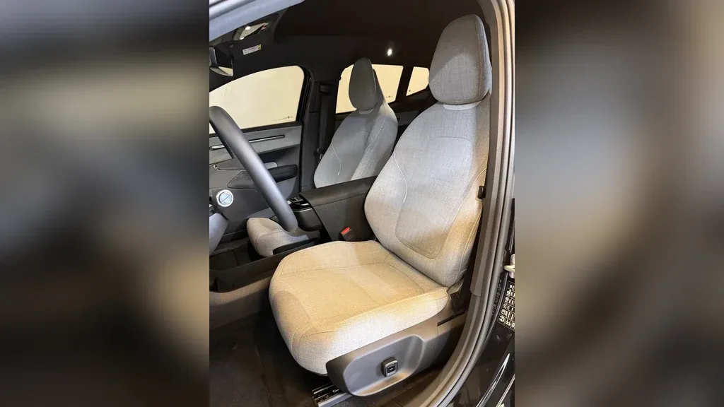 Volvo EX30 - Imagem 9