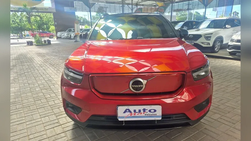 Volvo XC40 Recharge - Imagem 2