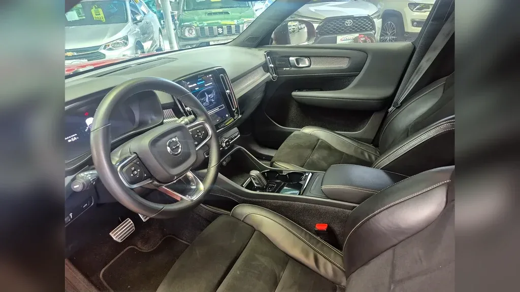 Volvo XC40 Recharge - Imagem 8
