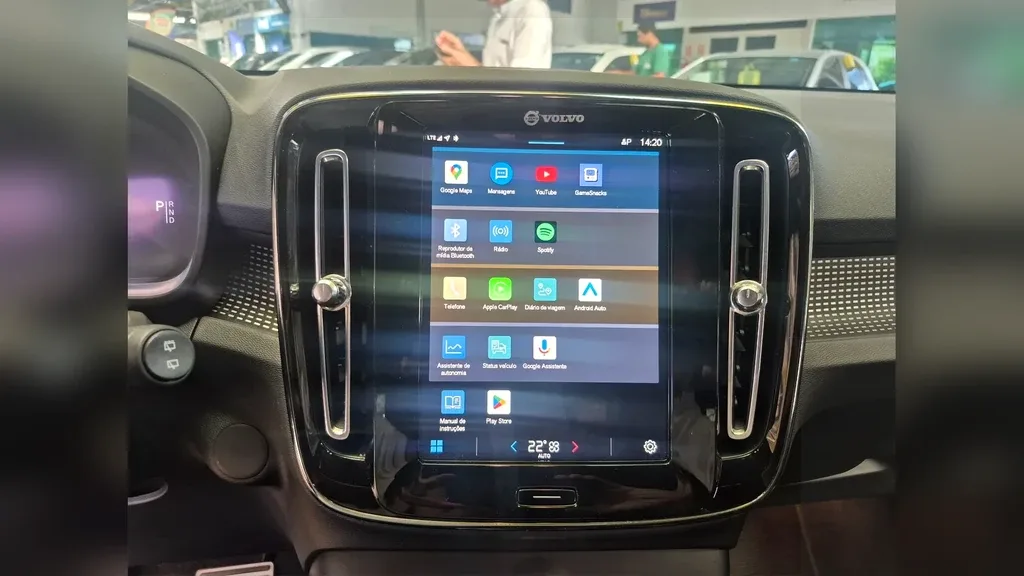 Volvo XC40 Recharge - Imagem 12