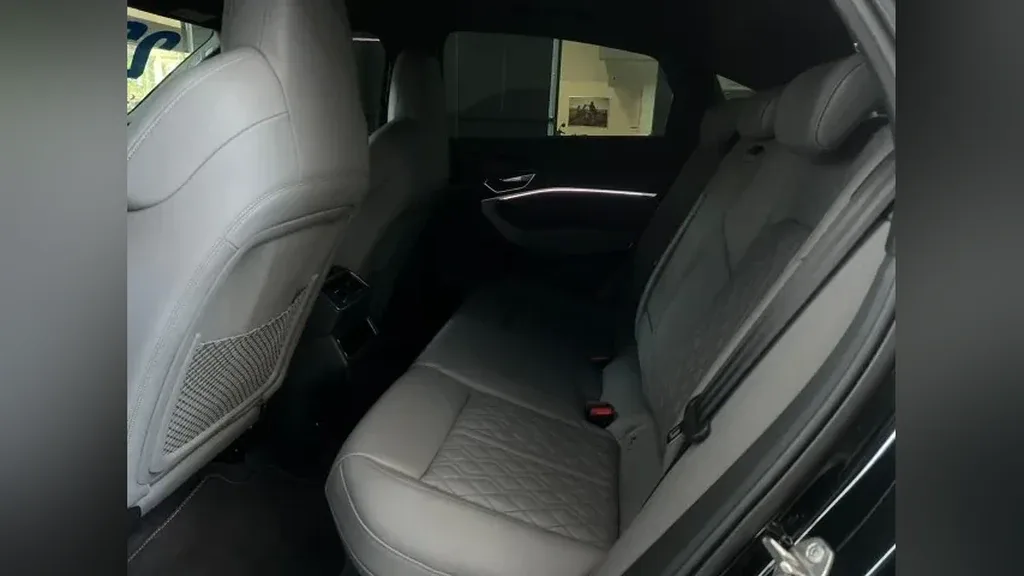 Audi E-tron Sportback - Imagem 12