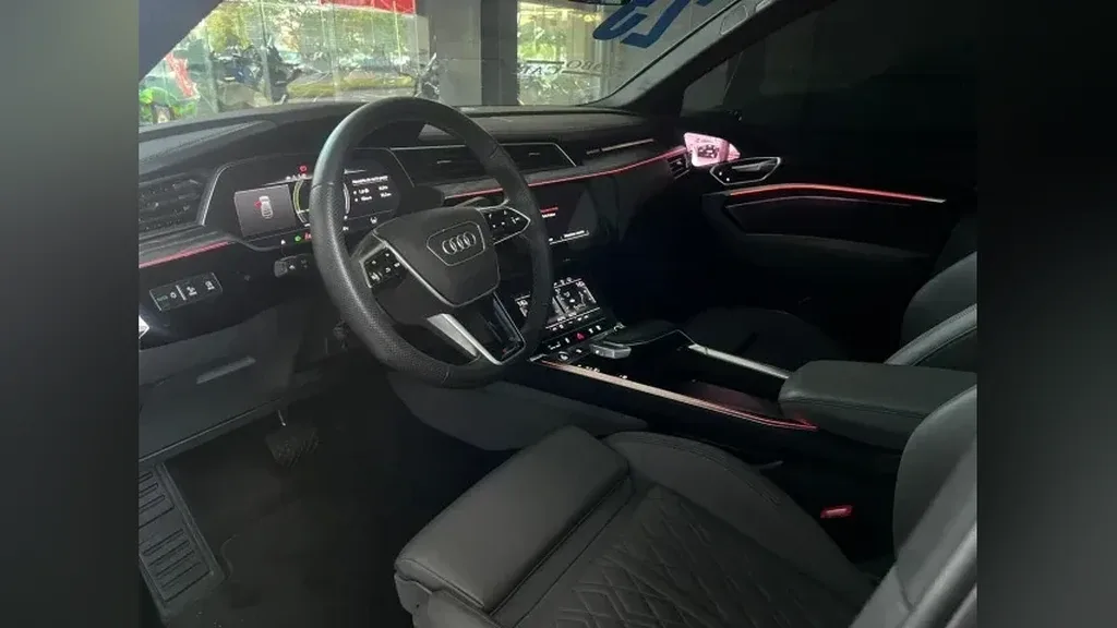 Audi E-tron Sportback - Imagem 14