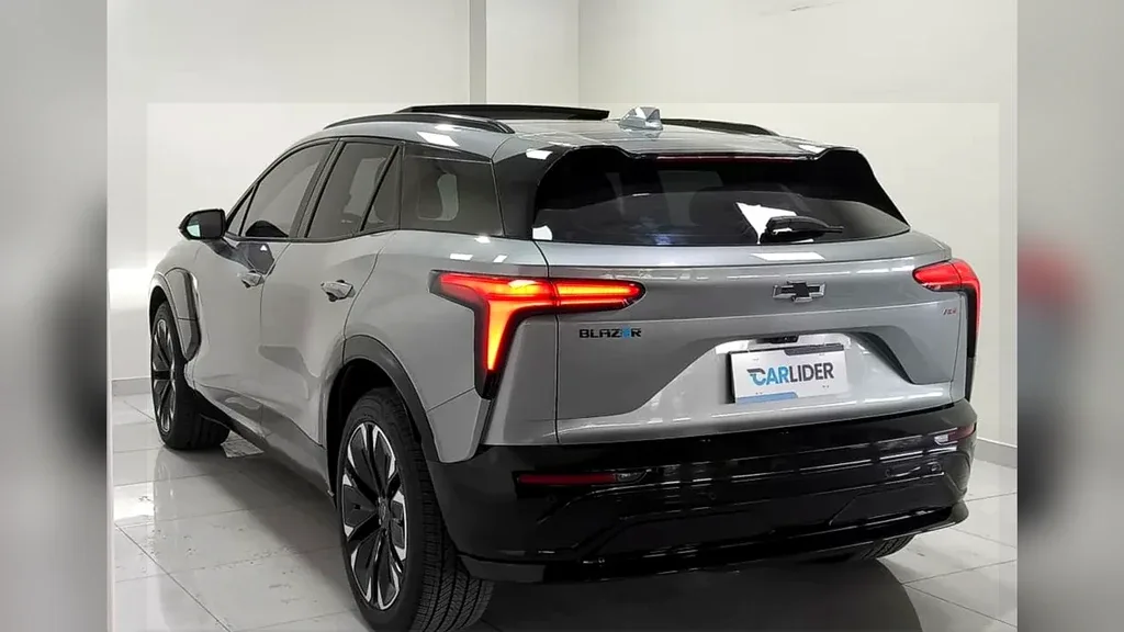 Chevrolet Blazer EV - Imagem 11