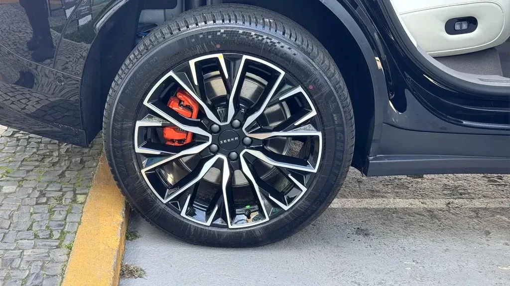 Zeekr 7x - Imagem 3