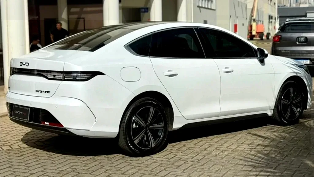 BYD King - Imagem 8