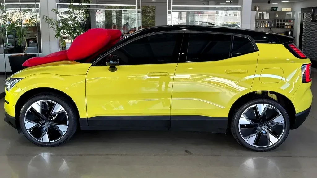 Volvo EX30 - Imagem 2