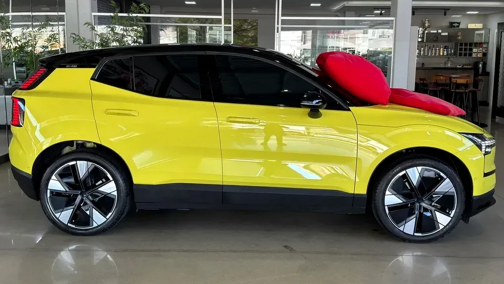 Volvo EX30 - Imagem 8