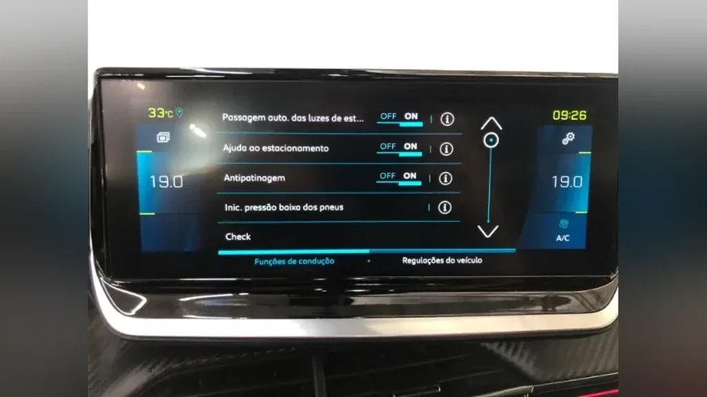 Peugeot E-2008 - Imagem 14