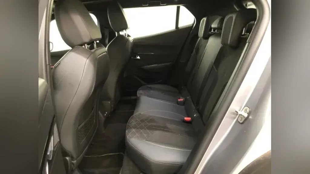 Peugeot E-2008 - Imagem 16