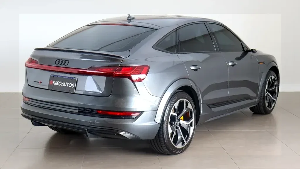 Audi E-tron S Sportback - Imagem 4