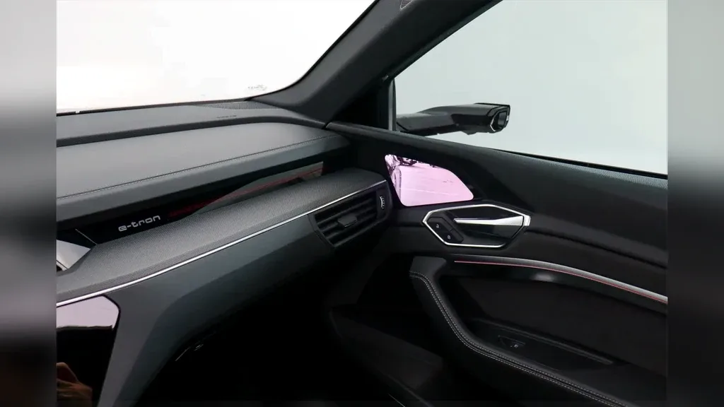 Audi E-tron S Sportback - Imagem 13