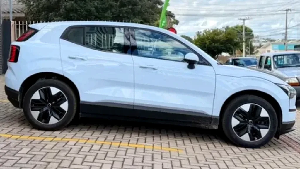 Volvo EX30 - Imagem 7