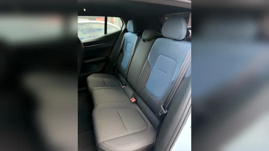 Volvo EX30 - Imagem 11