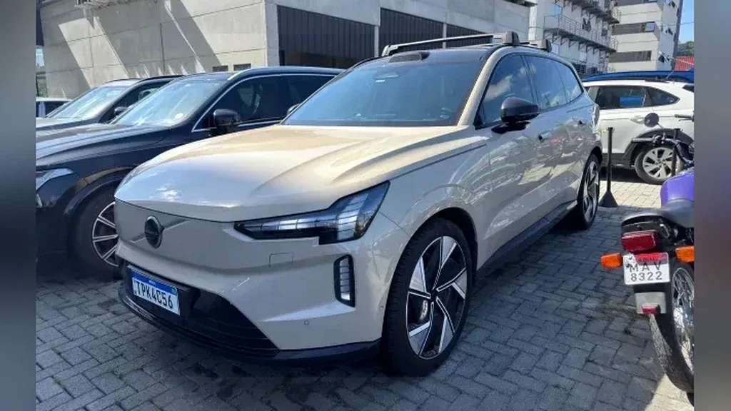 Volvo Ex90 - Imagem 2