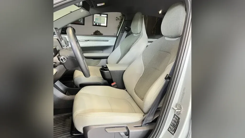 Volvo EX30 - Imagem 11