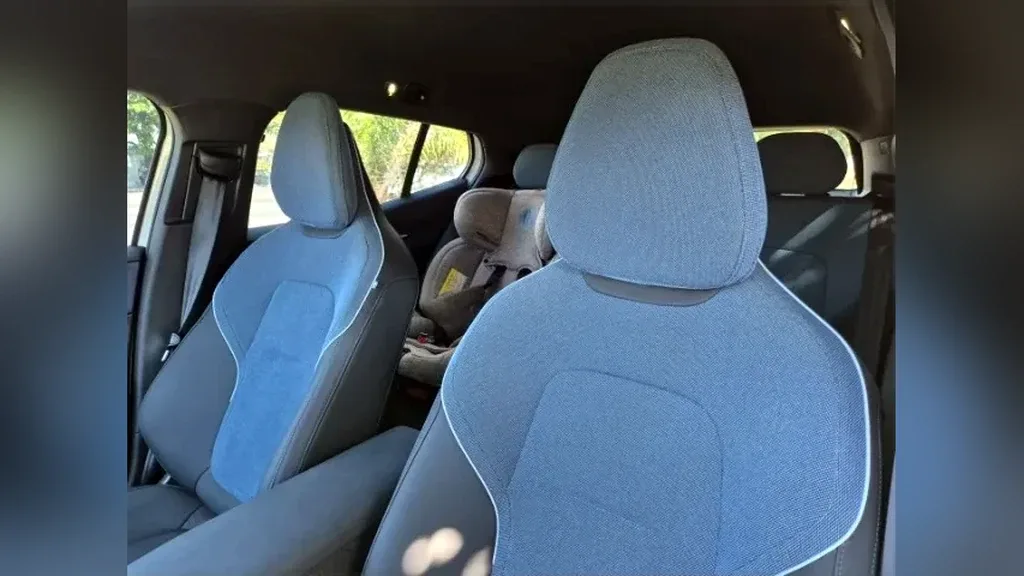 Volvo EX30 - Imagem 10