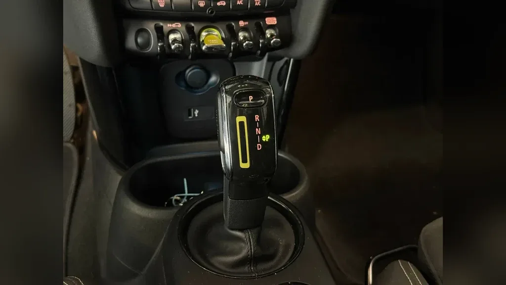 Mini Cooper SE - Imagem 11