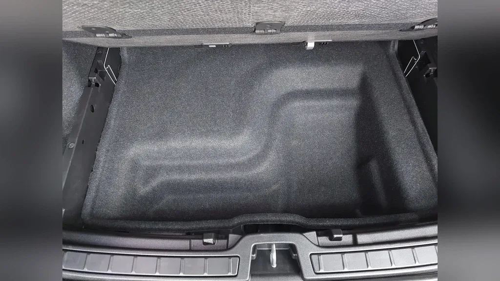 Volvo XC40 Recharge - Imagem 12