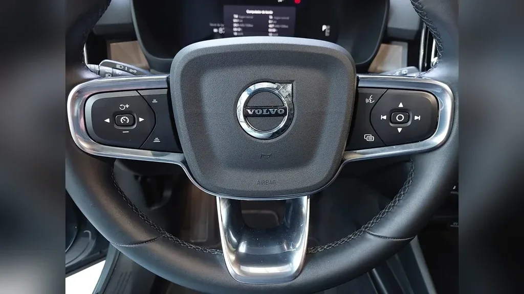 Volvo XC40 Recharge - Imagem 17