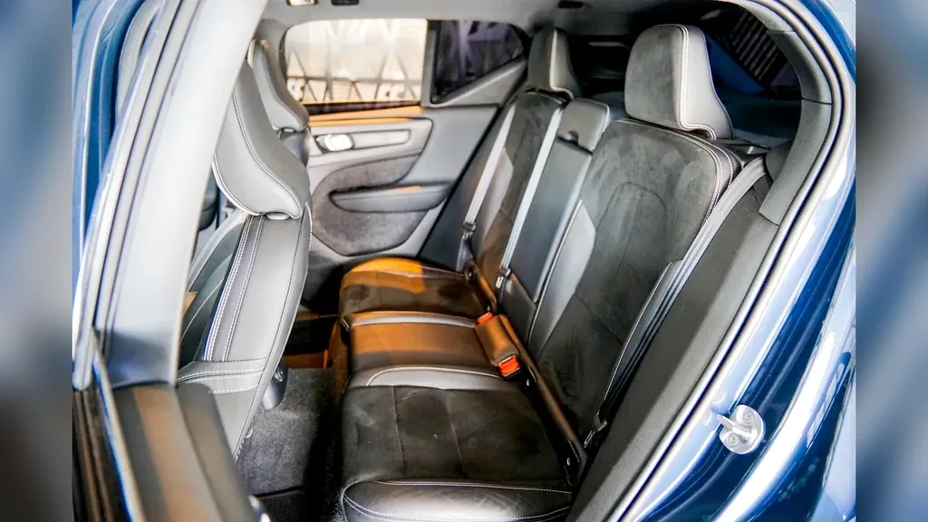 Volvo XC40 - Imagem 12