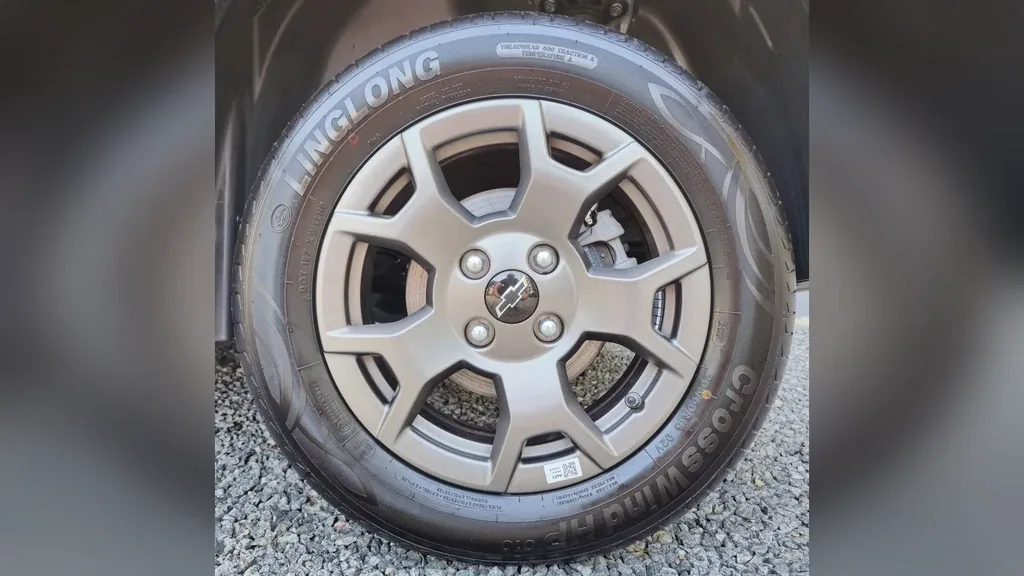 Chevrolet Spark Euv - Imagem 16