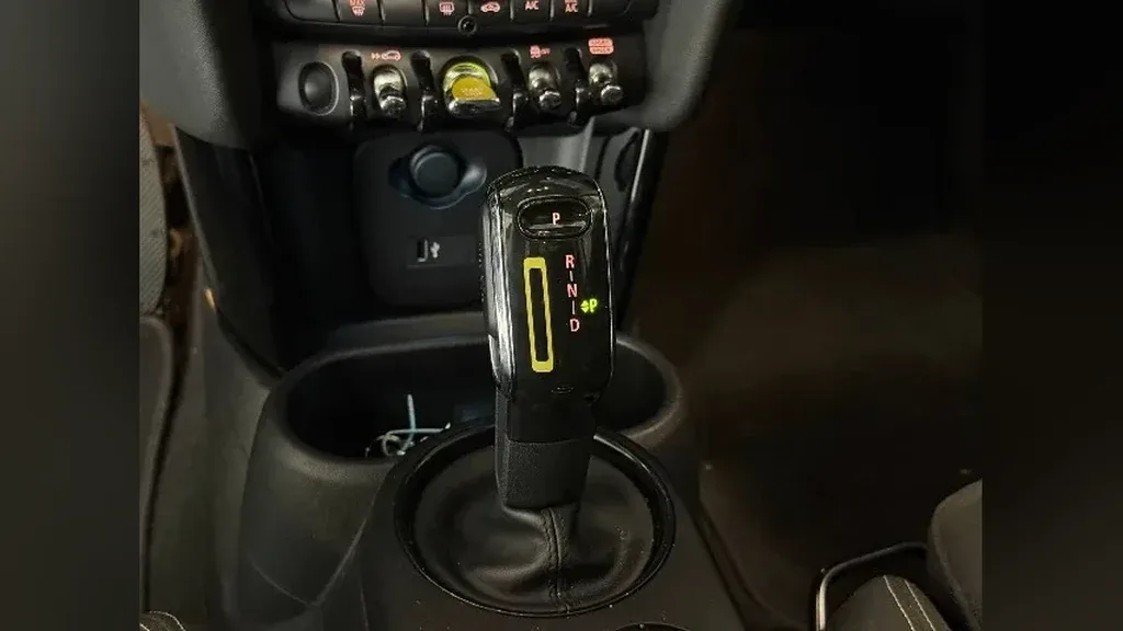 Mini Cooper SE - Imagem 11