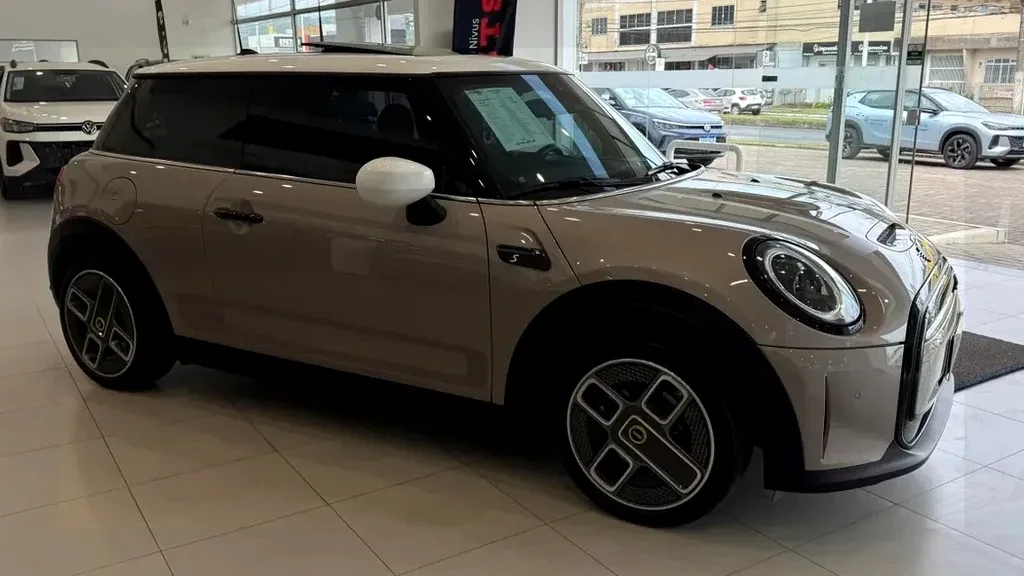 Mini Cooper SE - Imagem 4