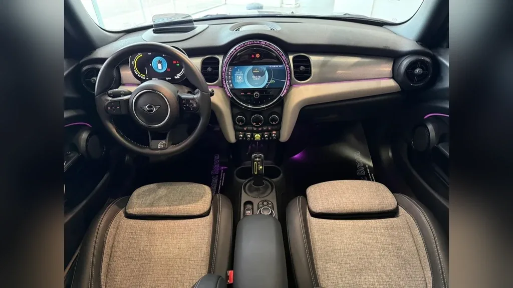 Mini Cooper SE - Imagem 9