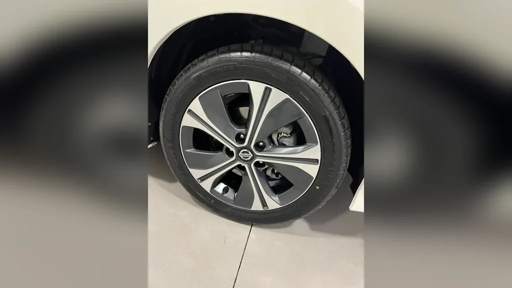 Nissan Leaf - Imagem 11