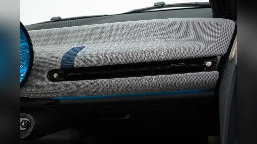 Mini Cooper SE - Imagem 18