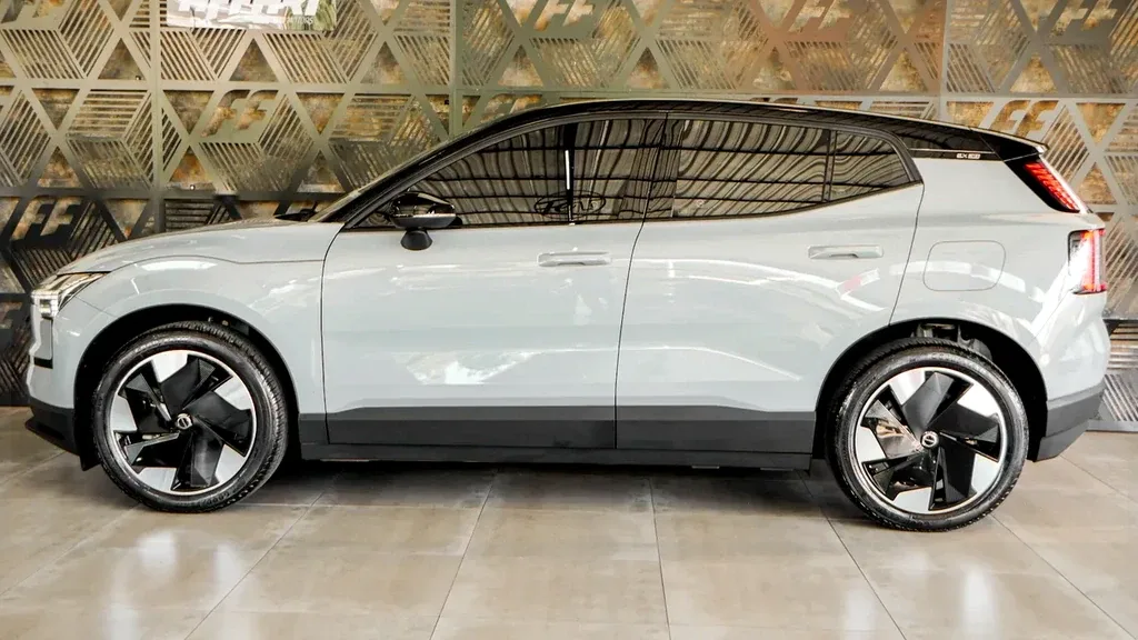 Volvo EX30 - Imagem 3
