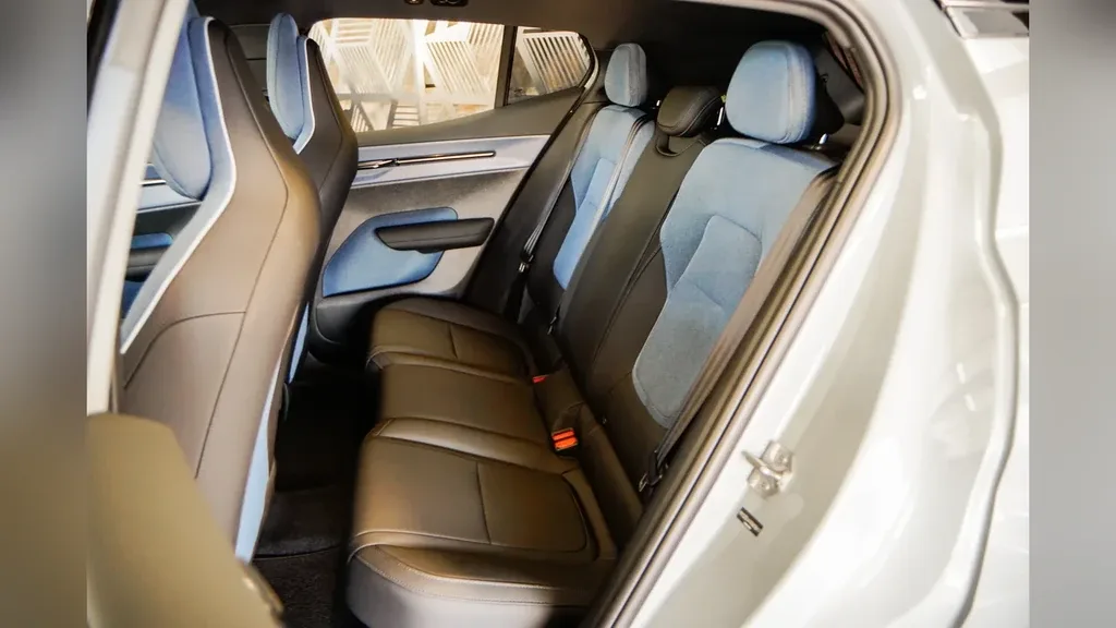 Volvo EX30 - Imagem 11