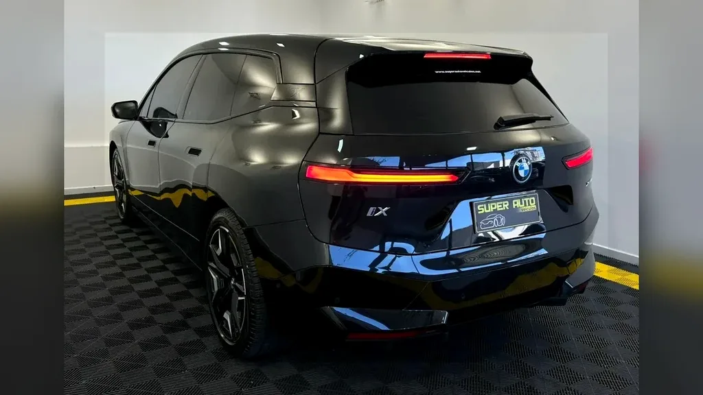BMW Ix - Imagem 5