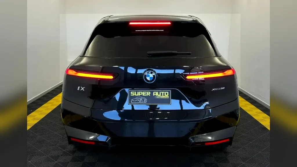 BMW Ix - Imagem 6