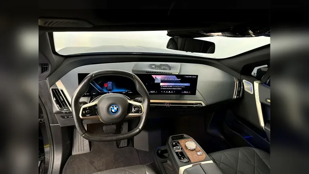 BMW Ix - Imagem 16